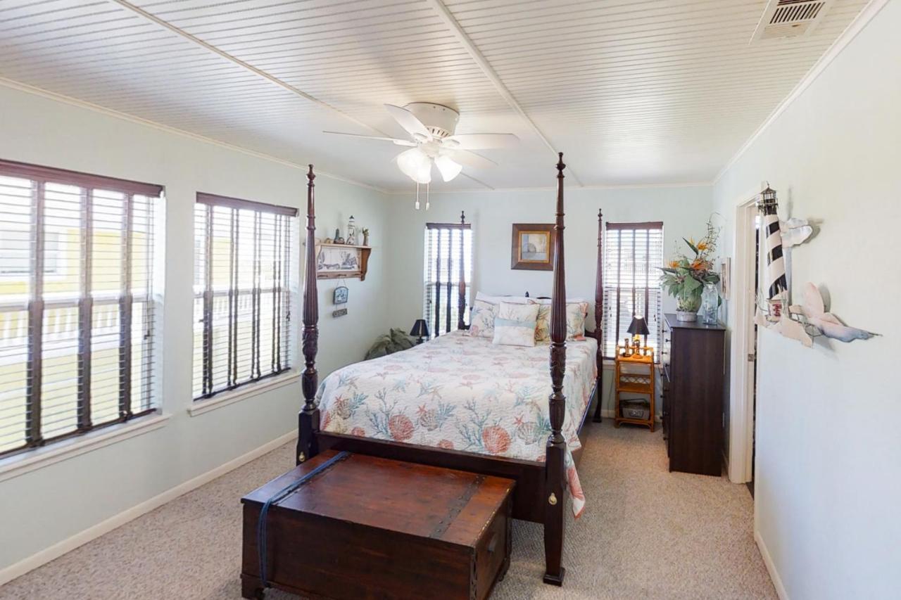 Вилла Escape From The Storm Bolivar Peninsula Экстерьер фото